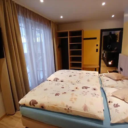 Lorenzi Bed & Breakfast 4*