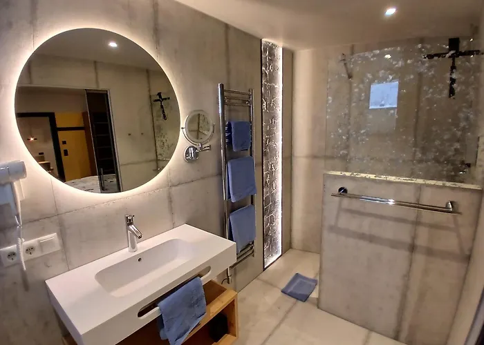 לינה וארוחת בוקר Lorenzi זולדן